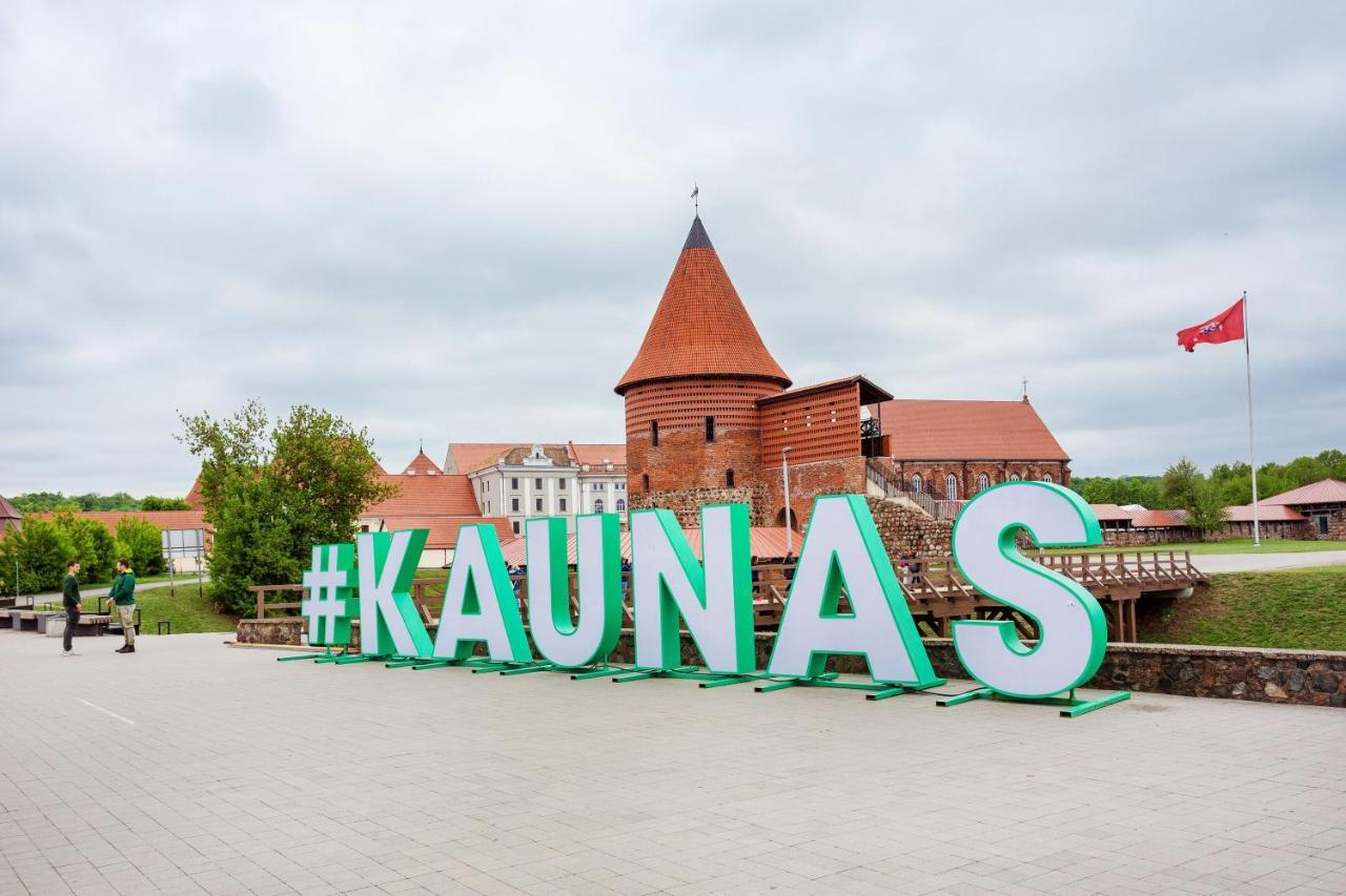 Luxurious Kaunas Basilica Apartment In Old Town By Urban Rent Exteriör bild