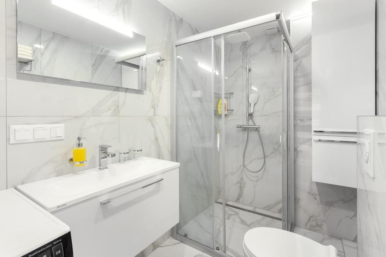 Luxurious Kaunas Basilica Apartment In Old Town By Urban Rent Exteriör bild