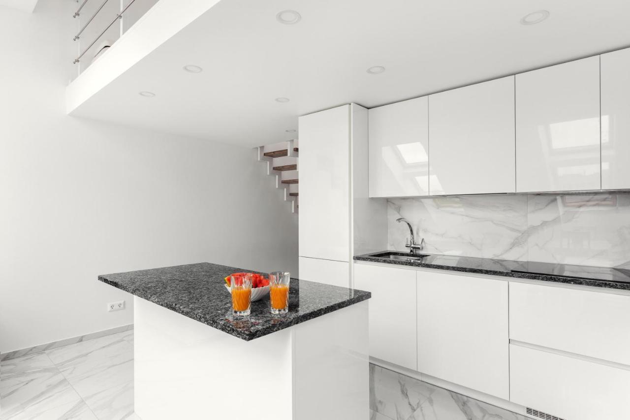 Luxurious Kaunas Basilica Apartment In Old Town By Urban Rent Exteriör bild